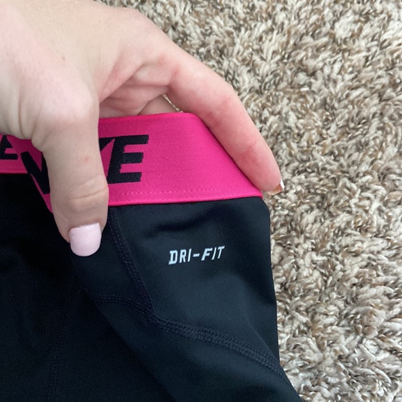 Nike dri fit shorts - Picture 3 of 3